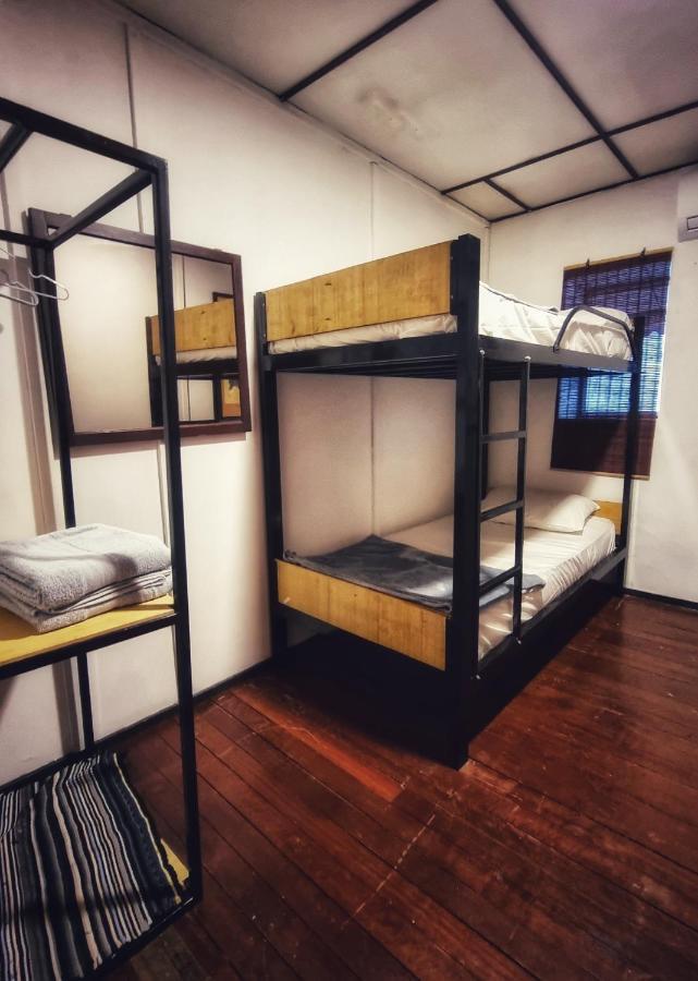 Treehouse Hostel Kuching Exteriér fotografie