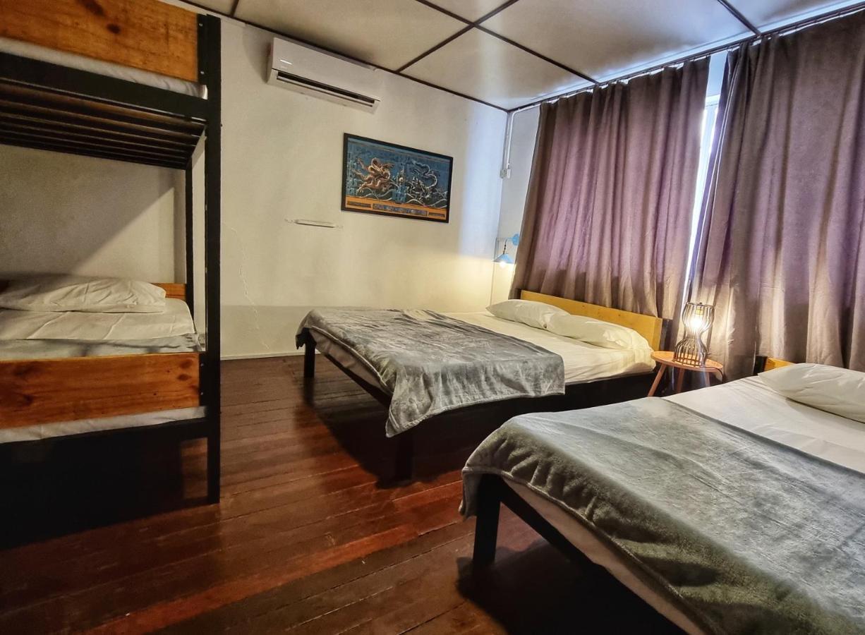 Treehouse Hostel Kuching Exteriér fotografie